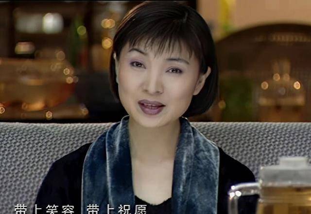 刘海试戴软件苹果版
:54岁陈红不唱歌创业当老板，他改变了容貌，脸色变得僵硬